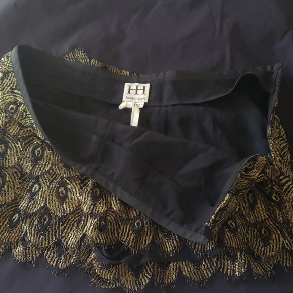 Gold short party or club shorts - Picture 3 of 4